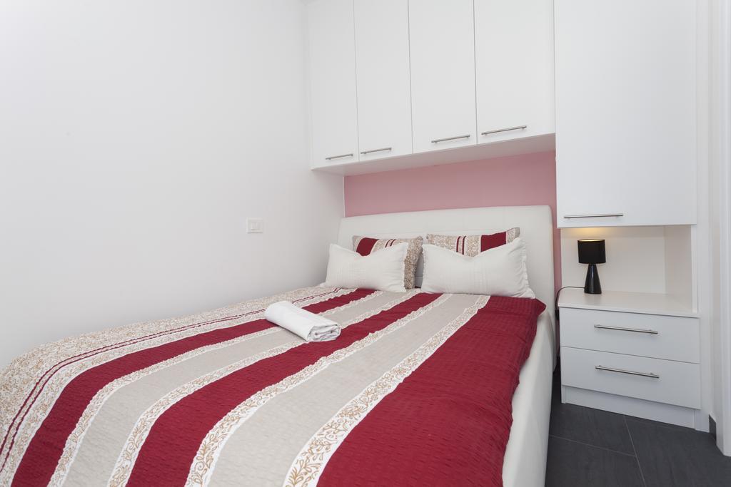 Apartments Svetec Vir Ngoại thất bức ảnh