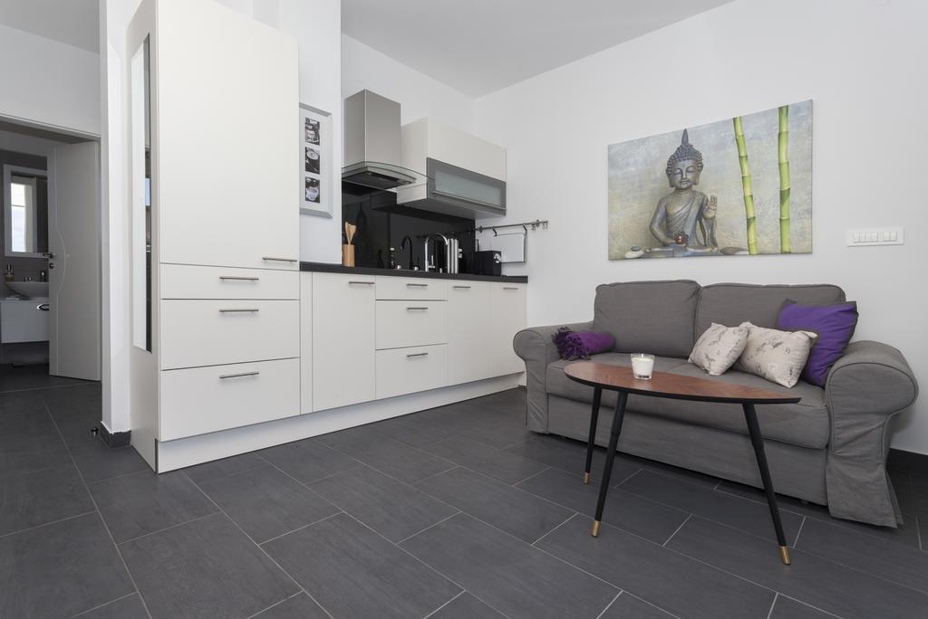 Apartments Svetec Vir Ngoại thất bức ảnh