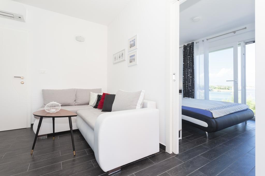 Apartments Svetec Vir Ngoại thất bức ảnh