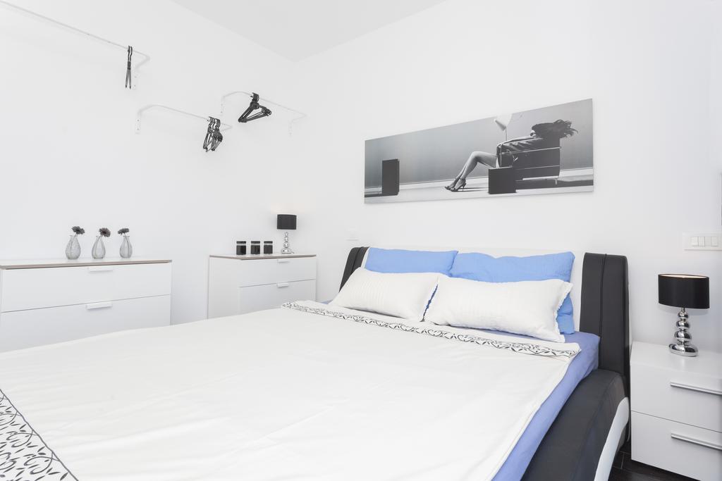 Apartments Svetec Vir Ngoại thất bức ảnh