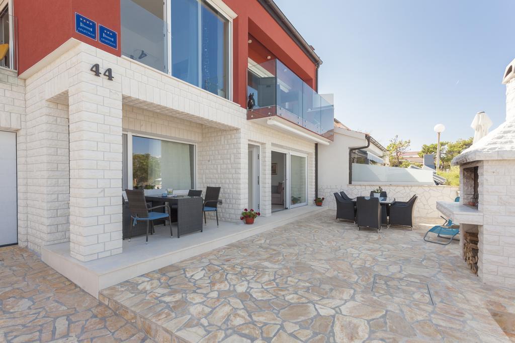 Apartments Svetec Vir Ngoại thất bức ảnh