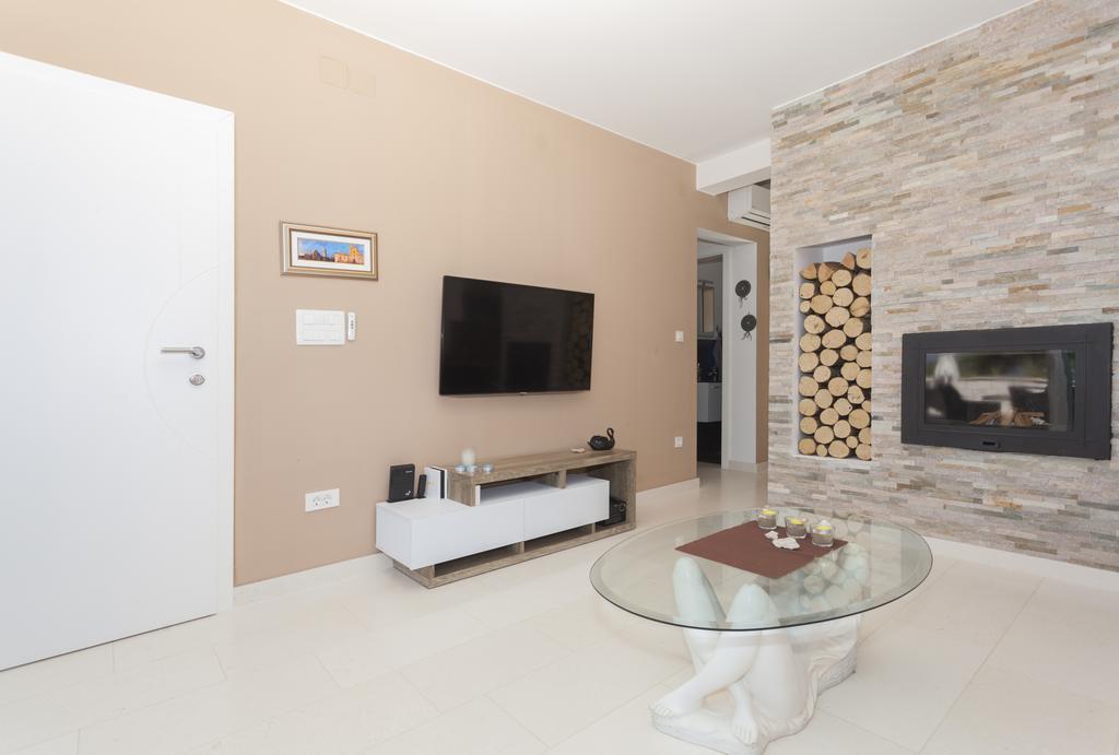 Apartments Svetec Vir Ngoại thất bức ảnh