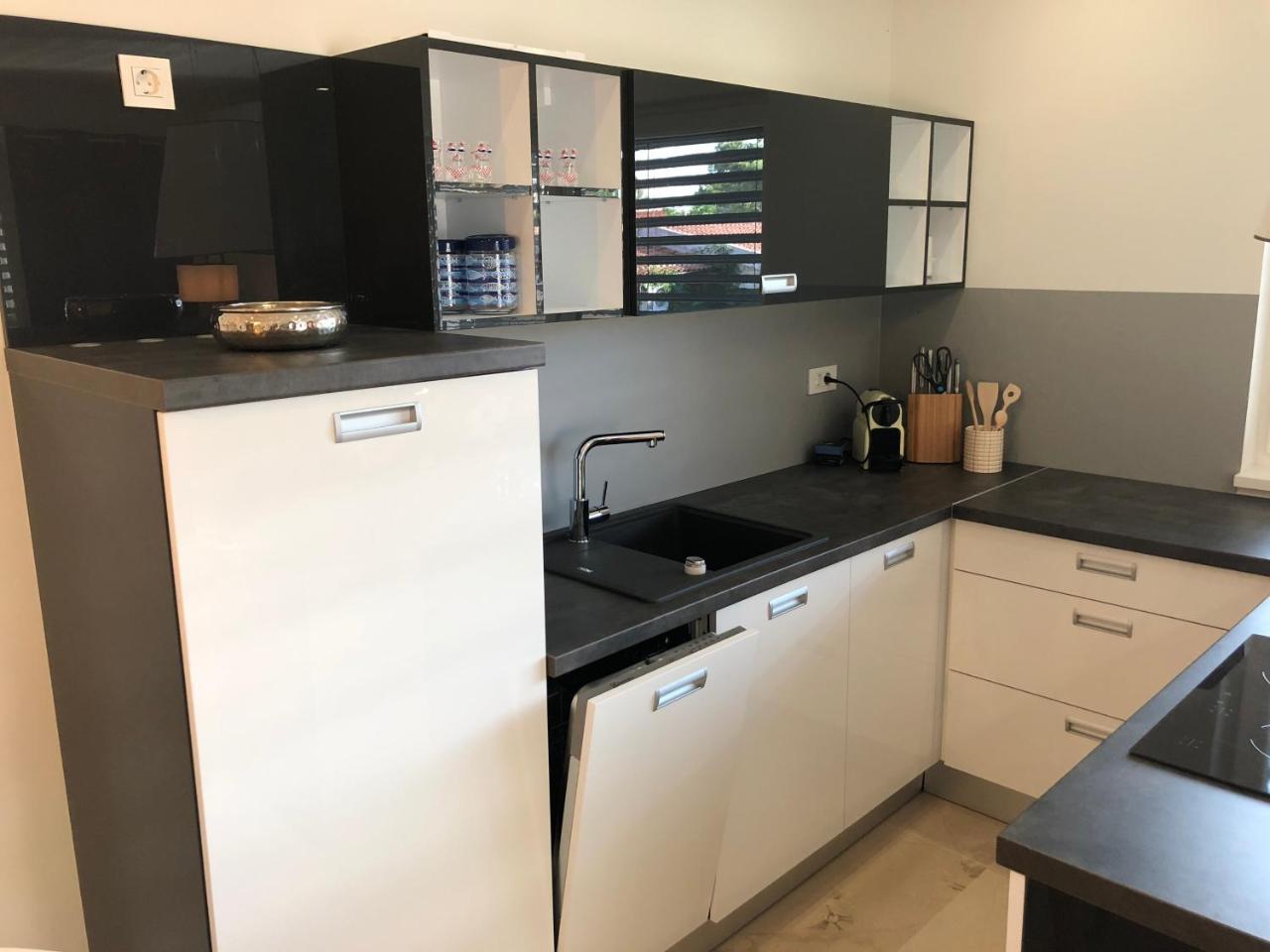 Apartments Svetec Vir Ngoại thất bức ảnh